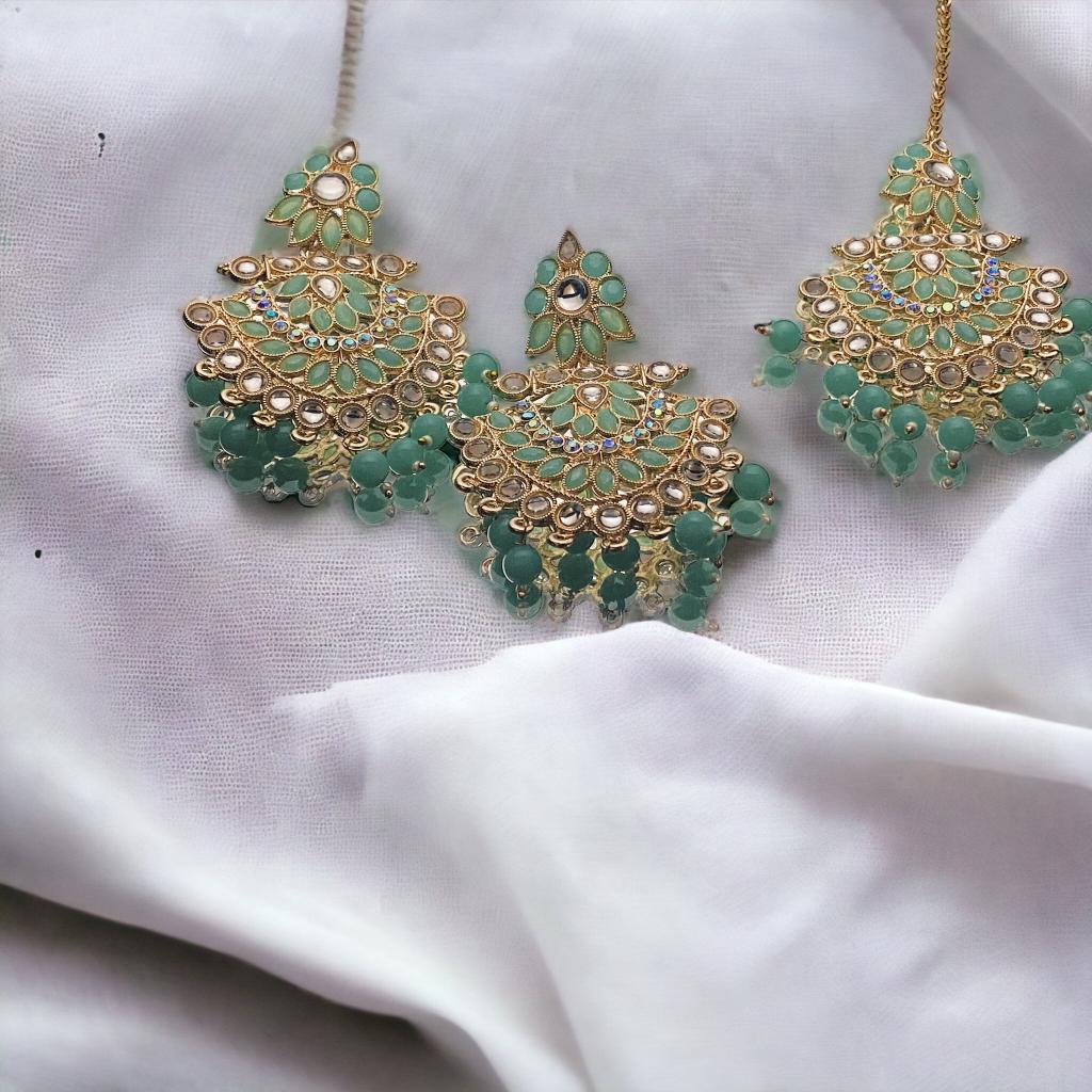 TRADITIONAL GREEN MIRRORED MAANG TIKKA AND EARRING PATIALA SET