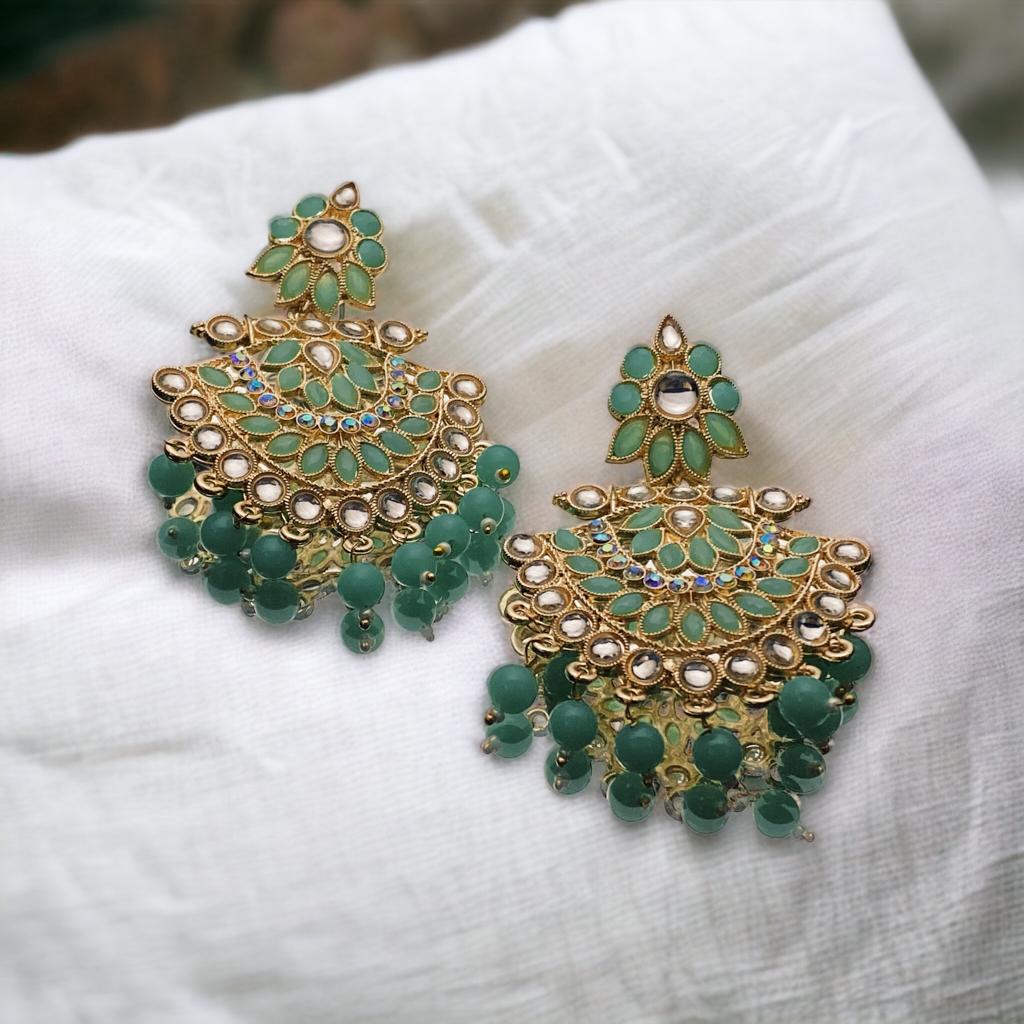 TRADITIONAL GREEN MIRRORED MAANG TIKKA AND EARRING PATIALA SET