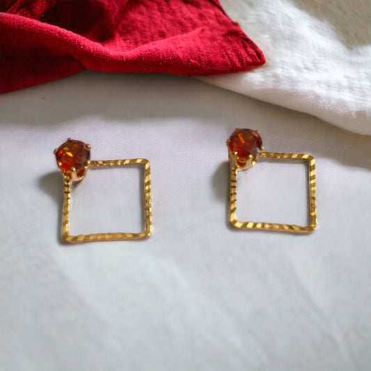 SQUARE RED STONE STUD